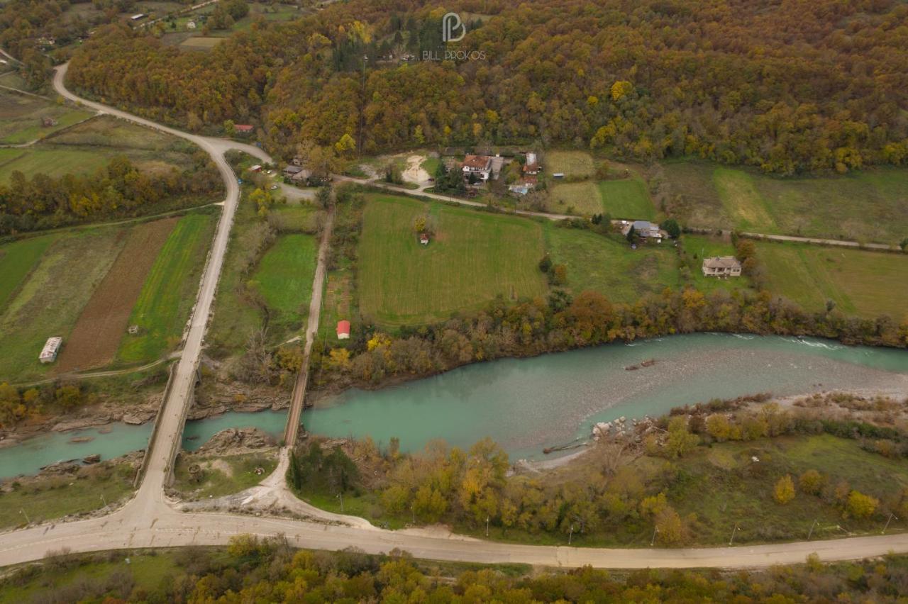 Bourazani Wild Life Resort Konitsa Exteriör bild
